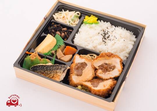 お弁当メニュー タルタル南蛮と赤魚の西京焼 1,018円(税込1,100円)