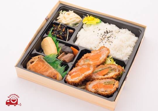 お弁当メニュー タルタル南蛮と赤魚の西京焼 1,018円(税込1,100円)
