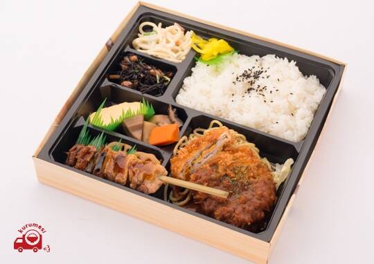 お弁当メニュー タルタル南蛮と赤魚の西京焼 1,018円(税込1,100円)