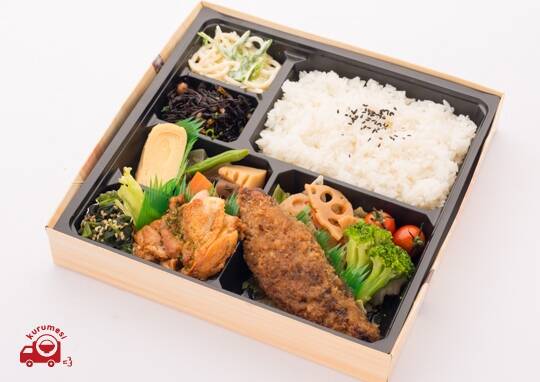 お弁当メニュー タルタル南蛮と赤魚の西京焼 1,018円(税込1,100円)